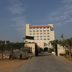 Hotel Jaipur Greens парковка