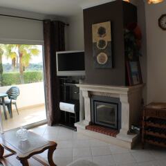 Апартаменты Apartment With 2 Bedrooms in Albufeira, With Pool Access, Enclosed Gar комната для гостей фото 2