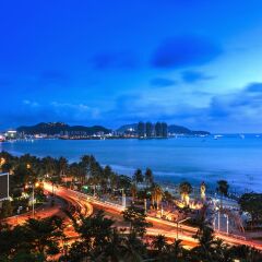 Sanya Golden Phoenix Sea View Hotel пляж