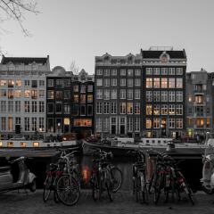 Отель Luxury Suites Amsterdam Амстердам