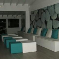 Отель Aparthotel Holiday Center Испания, Санта-Понса - отзывы, цены и фото номеров - забронировать отель Aparthotel Holiday Center онлайн гостиничный бар