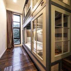 Warm Window Silom - Hostel Бангкок комната для гостей фото 3