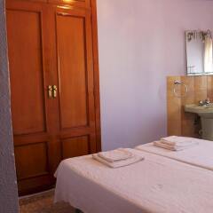 Отель Hostal Restaurante Carabanchel комната для гостей фото 4