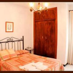 Отель Hostal Torre de Guzman Испания, Кониль-де-ла-Фронтера - отзывы, цены и фото номеров - забронировать отель Hostal Torre de Guzman онлайн комната для гостей