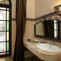 Отель Riad Fes El Bali Марокко, Фес - отзывы, цены и фото номеров - забронировать отель Riad Fes El Bali онлайн ванная фото 2