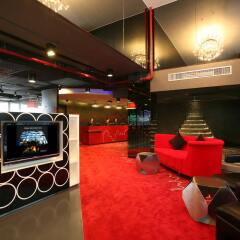 Отель Galleria 10 Sukhumvit Bangkok by Compass Hospitality гостиничный бар