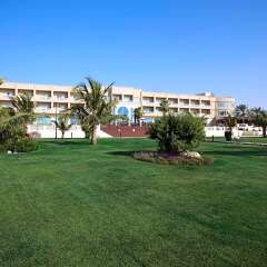 Отель Hilton Al Hamra Beach & Golf Resort фото 10