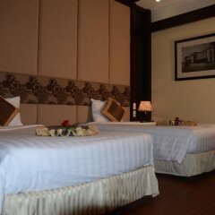 Mango Hotel сейф в номере