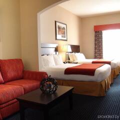 Holiday Inn Express Hotel & Suites Hinton комната для гостей