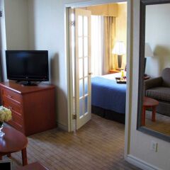 Отель Holiday Inn Hotel & Suites Ottawa Kanata, an IHG Hotel Канада, Оттава - отзывы, цены и фото номеров - забронировать отель Holiday Inn Hotel & Suites Ottawa Kanata, an IHG Hotel онлайн комната для гостей