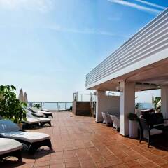 Отель Roc Lago Rojo - Adults recommended Испания, Торремолинос - 1 отзыв об отеле, цены и фото номеров - забронировать отель Roc Lago Rojo - Adults recommended онлайн бассейн