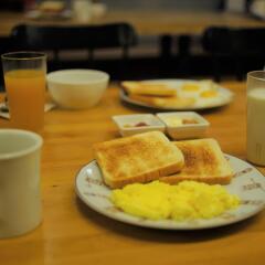 G guesthouse Itaewon - Hostel питание