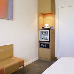 Отель Novotel Athenes сейф в номере