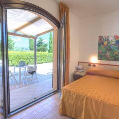 Le Fiabe Hotel Resort Нумана комната для гостей фото 5