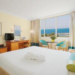 Отель Coral Beach Resort - Sharjah ОАЭ, Шарджа - 8 отзывов об отеле, цены и фото номеров - забронировать отель Coral Beach Resort - Sharjah онлайн комната для гостей