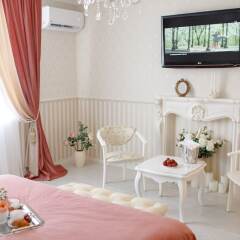 Отель Royal Suite near Lake Сумы в номере