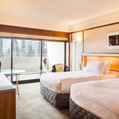 Отель Pan Pacific Singapore сейф в номере