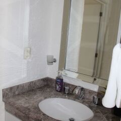 Отель Suites Brisas Cancun ванная