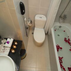 Отель Vien Dong Hotel Вьетнам, Хошимин - отзывы, цены и фото номеров - забронировать отель Vien Dong Hotel онлайн ванная фото 2