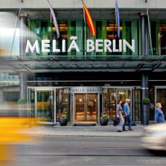 Melia Berlin Hotel бассейн