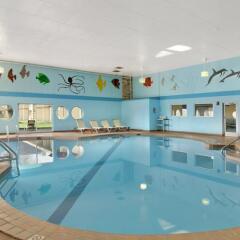 Отель Days Inn Bloomington West Блумингтон бассейн фото 2