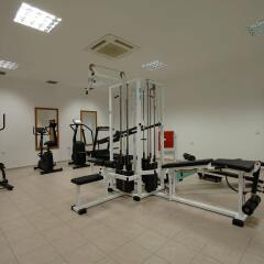 Themis Beach Hotel фитнесс-зал