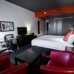 Отель Grand Times Hotel Quebec City Airport Канада, Л'Ансьен-Лорет - отзывы, цены и фото номеров - забронировать отель Grand Times Hotel Quebec City Airport онлайн комната для гостей фото 4