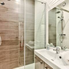 Отель 07- Best Flat of Grand Boulevard Франция, Париж - отзывы, цены и фото номеров - забронировать отель 07- Best Flat of Grand Boulevard онлайн ванная