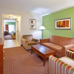 Отель Holiday Inn Express & Suites Niagara Falls США, Ниагара-Фолс - отзывы, цены и фото номеров - забронировать отель Holiday Inn Express & Suites Niagara Falls онлайн комната для гостей