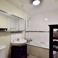 Отель Belgravia Apartments- Wilton Road Великобритания, Лондон - отзывы, цены и фото номеров - забронировать отель Belgravia Apartments- Wilton Road онлайн ванная