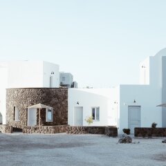 Отель Alafropetra Luxury Suites Греция, Остров Санторини - отзывы, цены и фото номеров - забронировать отель Alafropetra Luxury Suites онлайн пляж