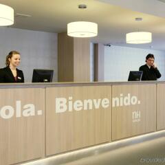 Отель NH Amsterdam Noord интерьер отеля