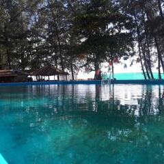 Отель Eco Lanta Hideaway Beach Resort Ланта бассейн фото 2