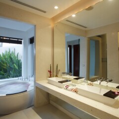 Отель La Flora Resort Patong Пхукет ванная фото 2