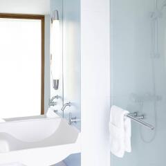 Отель Novotel Edinburgh Centre ванная