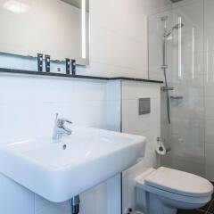 Отель Yays Oostenburgergracht Concierged Boutique Apartments Нидерланды, Амстердам - отзывы, цены и фото номеров - забронировать отель Yays Oostenburgergracht Concierged Boutique Apartments онлайн ванная