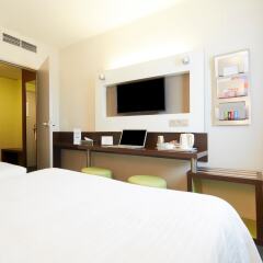 Hotel Kyriad Orly Aéroport Athis Mons удобства в номере
