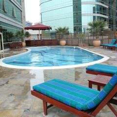 Отель Pearl City Suites By Gemstones бассейн