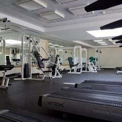 Отель Skai Residency (Ska1 Holiday Homes) фитнесс-зал фото 4