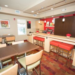 Отель TownePlace Suites Columbus Airport Gahanna США, Гаханна - отзывы, цены и фото номеров - забронировать отель TownePlace Suites Columbus Airport Gahanna онлайн питание фото 2