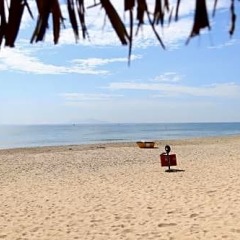 Balcona Hotel Da Nang пляж
