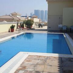 Beach Hotel Apartment бассейн фото 3