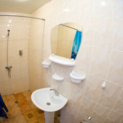 Гостиница Komandor в Брянске 1 отзыв об отеле, цены и фото номеров - забронировать гостиницу Komandor онлайн Брянск ванная фото 2