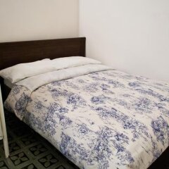 Отель Bari Backpackers 2.0 Бари сейф в номере