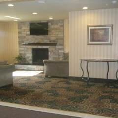Отель Cobblestone Inn & Suites - Bloomfield комната для гостей фото 2