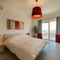 Отель THE Ultimate Luxury, Sliema With Pool Мальта, Слима - отзывы, цены и фото номеров - забронировать отель THE Ultimate Luxury, Sliema With Pool онлайн комната для гостей фото 5