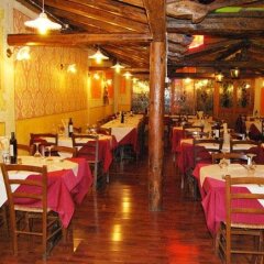Отель Albergo Ristorante La Rocca Ронкаде питание