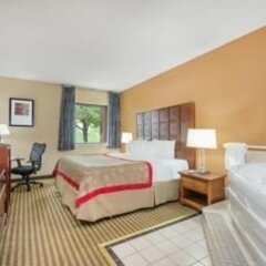 Отель Ramada by Wyndham Columbus Polaris спа