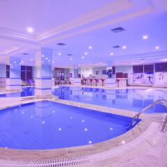 The Green Park Resort Kartepe Турция, Дербент - отзывы, цены и фото номеров - забронировать отель The Green Park Resort Kartepe онлайн бассейн фото 2