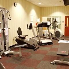 Отель Holiday Inn Express Hotel & Suites Columbus Univ Area - Osu США, Колумбус - отзывы, цены и фото номеров - забронировать отель Holiday Inn Express Hotel & Suites Columbus Univ Area - Osu онлайн фитнесс-зал фото 2